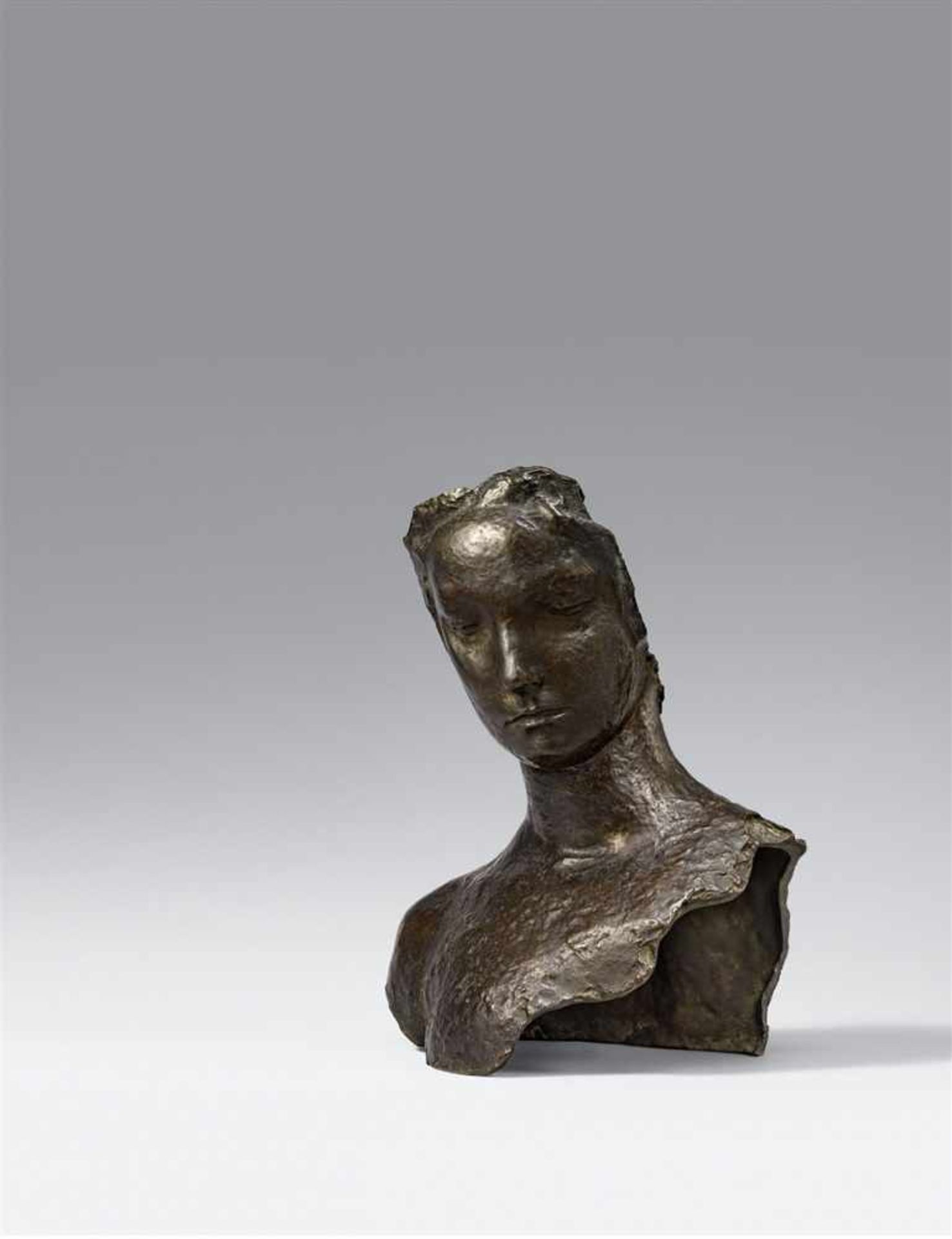 Émile-Antoine BourdelleAdolescente - Masque avec buste Bronzebüste. Ein sechseckiger Holzsockel (4 x