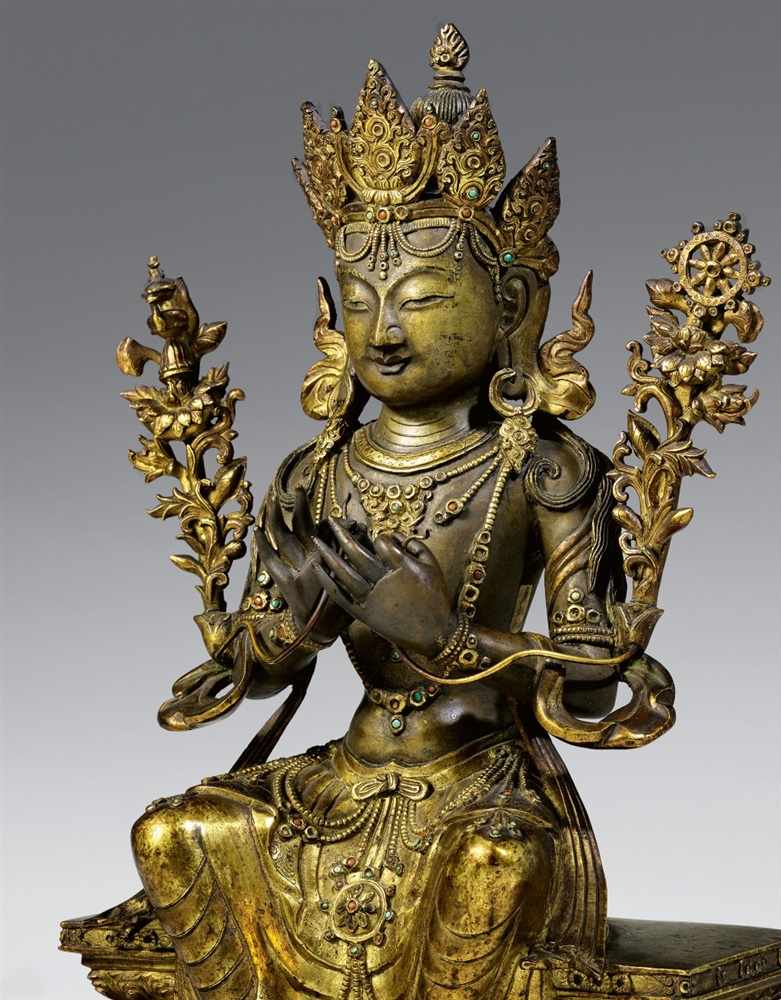 Seltene und sehr feine Figur des Maitreya. Feuervergoldete Bronze. Sinotibetisch oder mongolisch. - Image 2 of 2