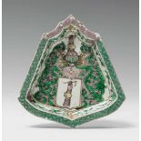 Cabaret-Schale mit Wappendekor. Email sur biscuit. Kangxi-Periode (1662-1722) Blattförmige Schale