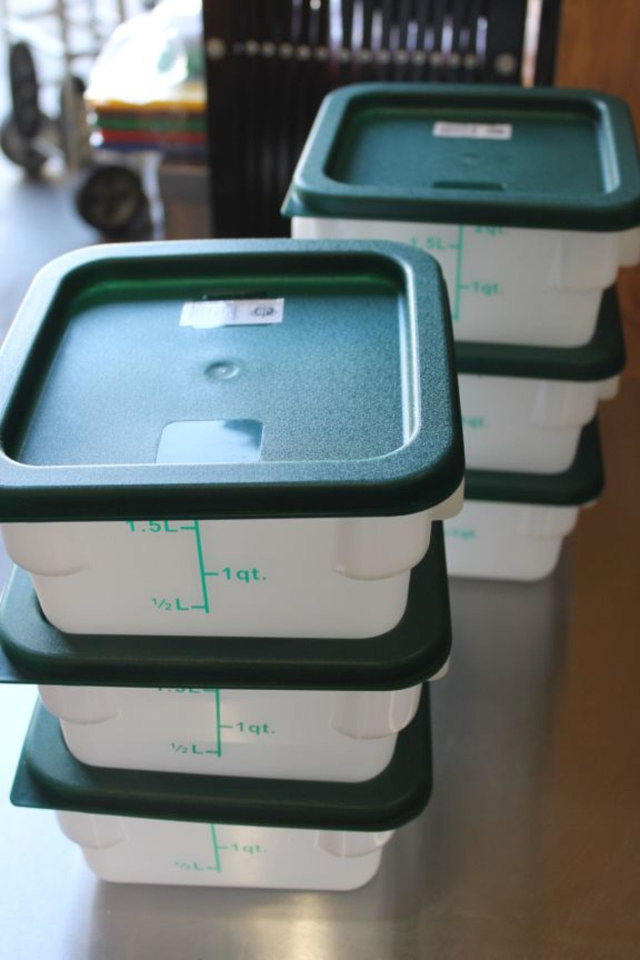 2qt Ingredient Bins with Lids - Lot of 6