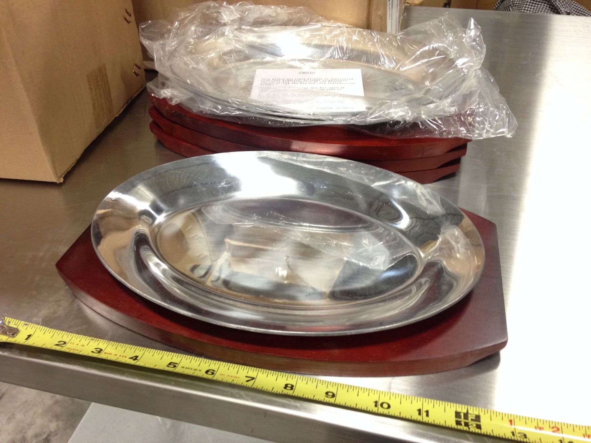 11" Oval Sizzle Platters with Wooden Holders - Lot of 4