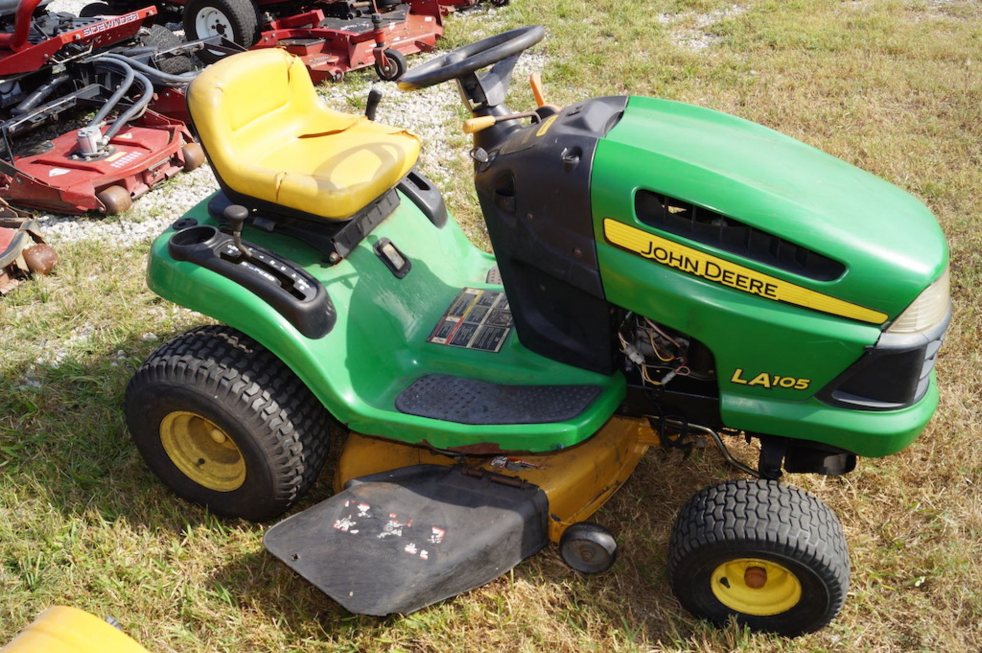 John Deere LA 105 Riding Mower - Image 2 of 10