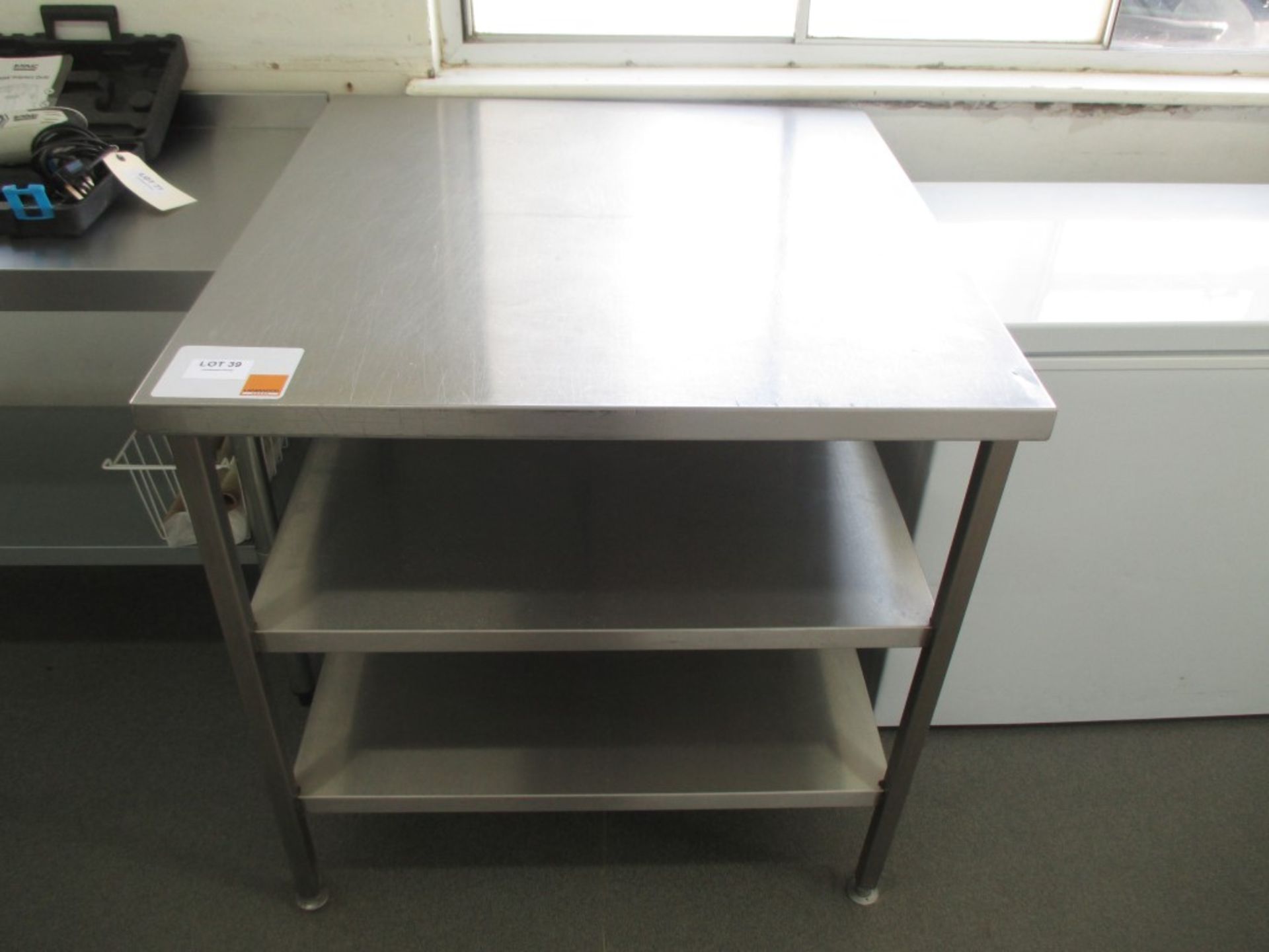 Stainless steel prep-table with undershelf – 980 mm x 930 mm