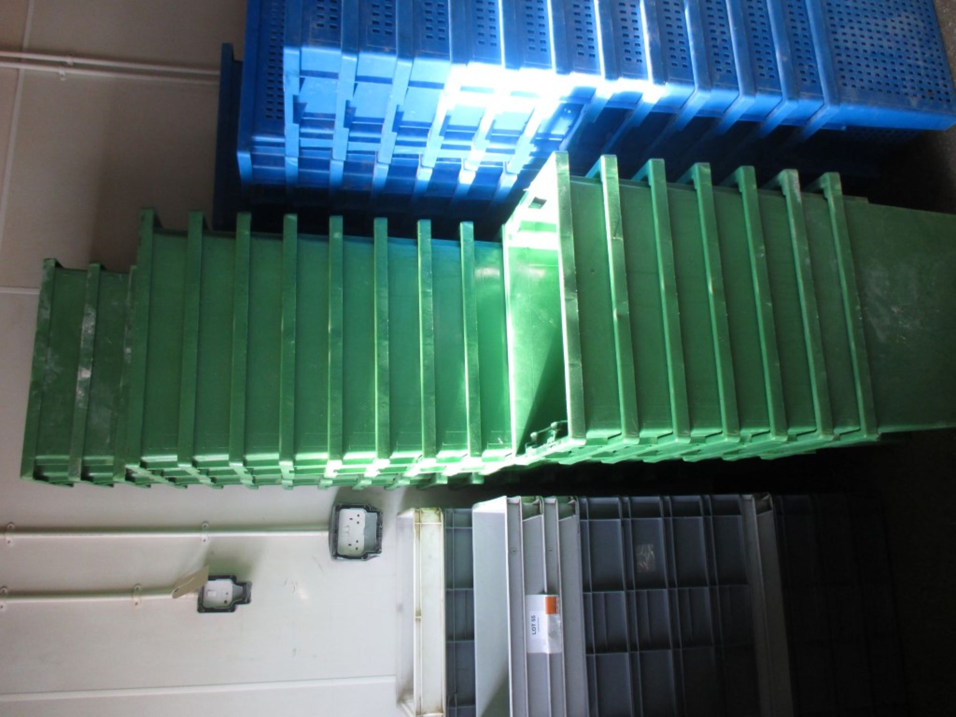 40 x green solid plastic 'dough' baskets - 600 mm x 400 mm x 400 mm (D) - Image 2 of 2