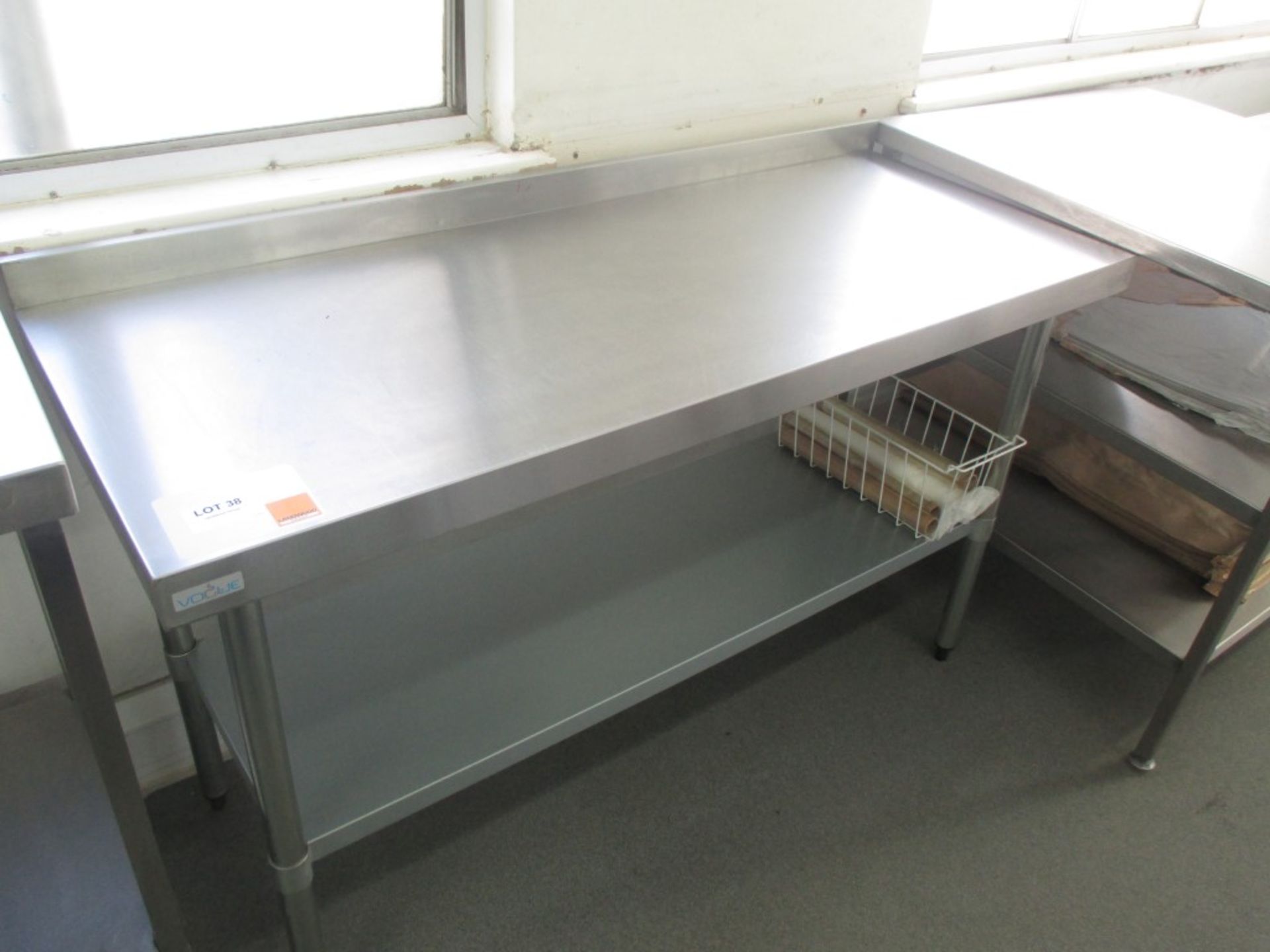 VOGUE stainless steel prep-table with undershelf – 1500 mm x 600 mm