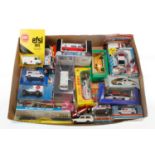 Konvolut 17 verschiedene Modelle, darunter Majorette, Efsi, Hot Wheels, etc., je in OVP