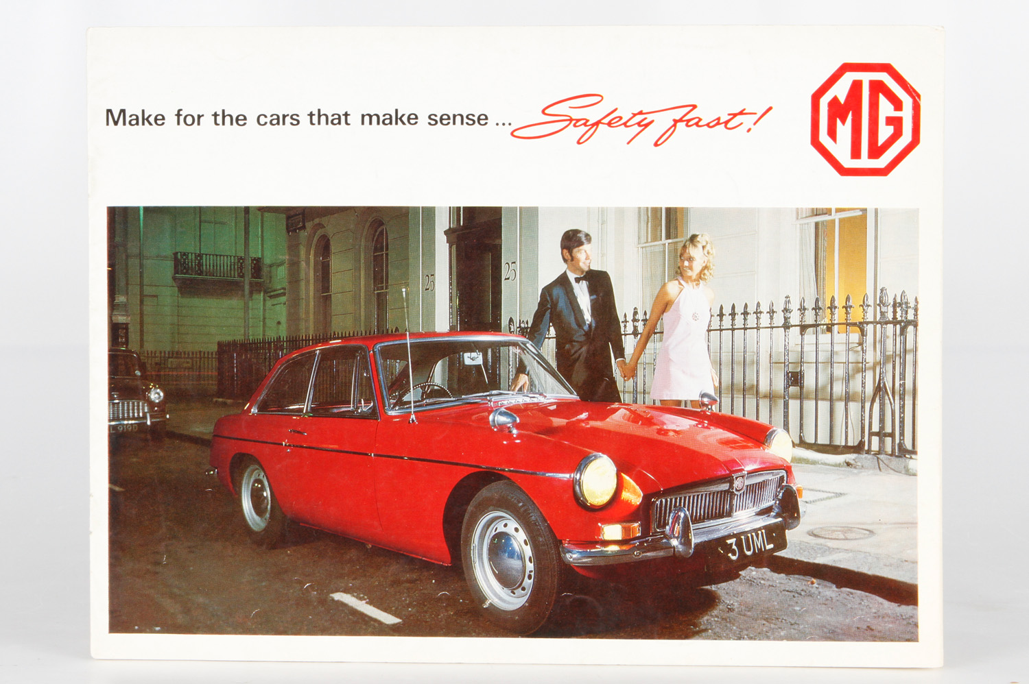 MG Safety Fast Autokatalog, 1968 @ engl., Umschlag leicht eingerissen