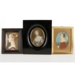 3 Miniaturportraits, teilweise handgemalt, gerahmt, Länge 13 und 16,5 cm