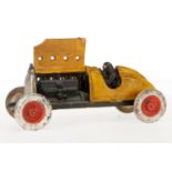 Guss Rennwagen "5", mit Fahrerfigur, Motorhauben zum Öffnen, Alterungs- und Gebrauchsspuren, Länge