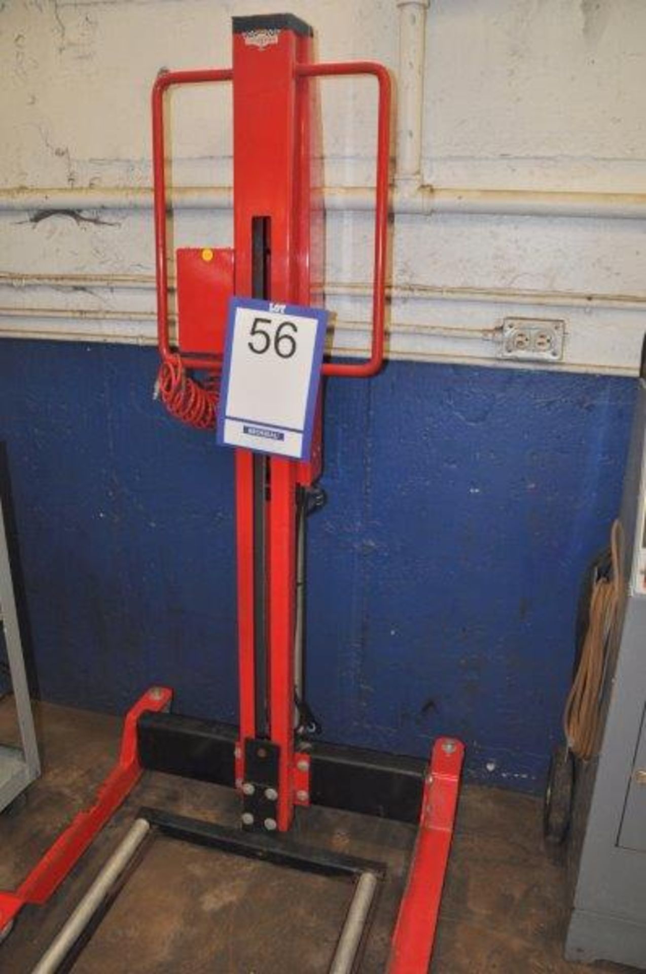 Pneumatic hoist/Monte-charge UNDERWOOD