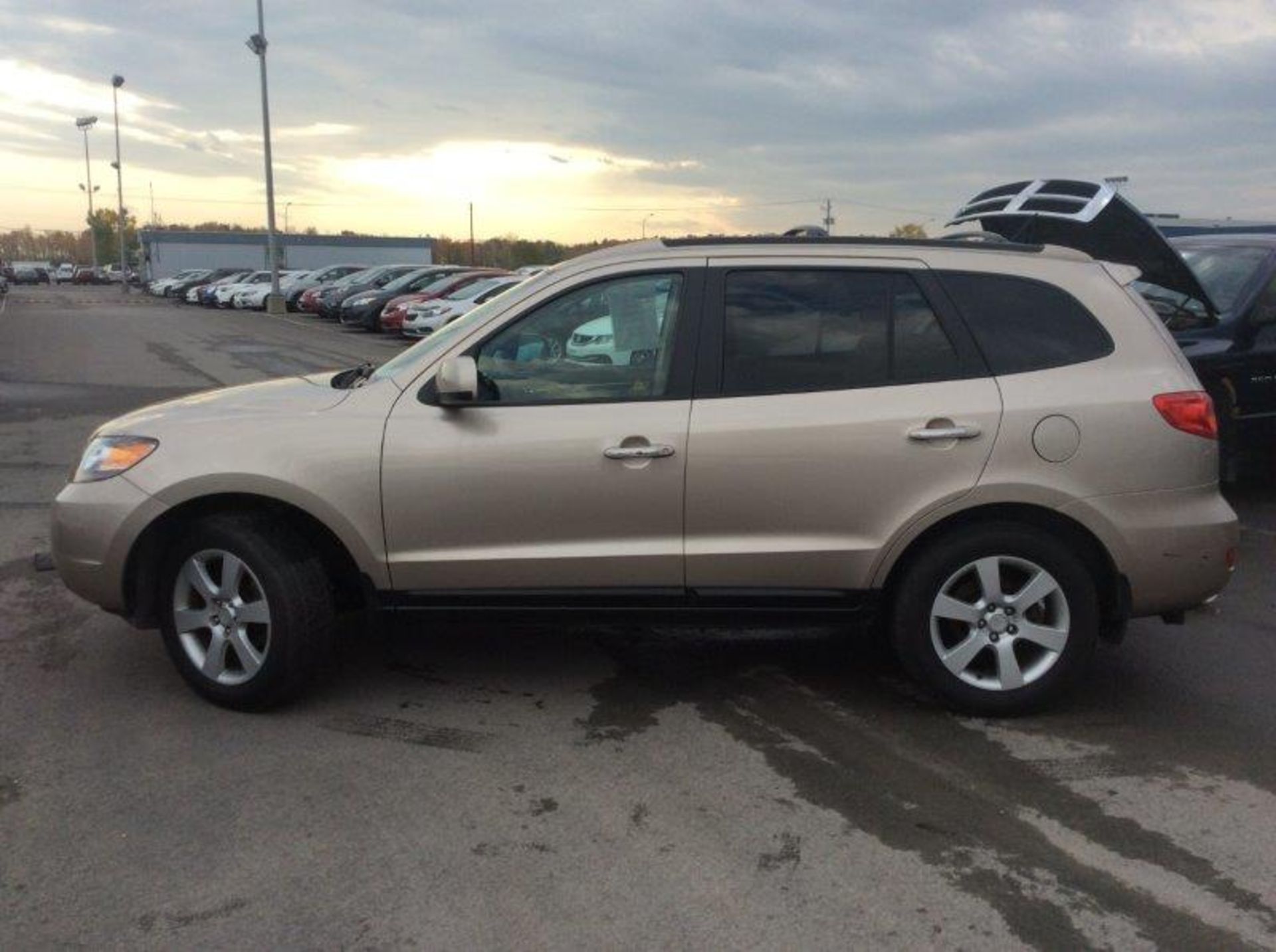 HYUNDAI SANTA FE (2007) 87369 km - Image 5 of 17