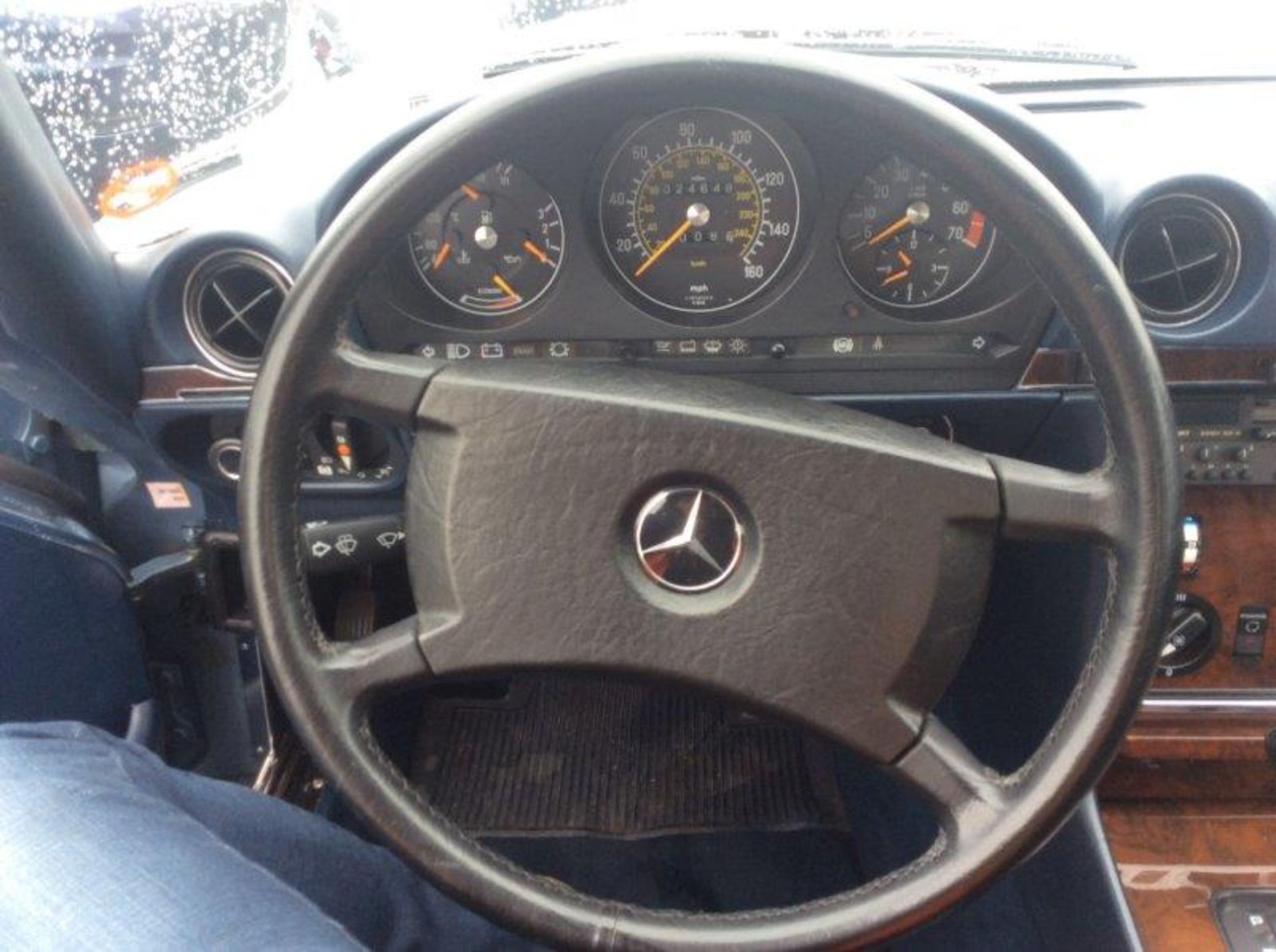 MERCEDES 300SL (1988) 24128 miles - Image 7 of 8