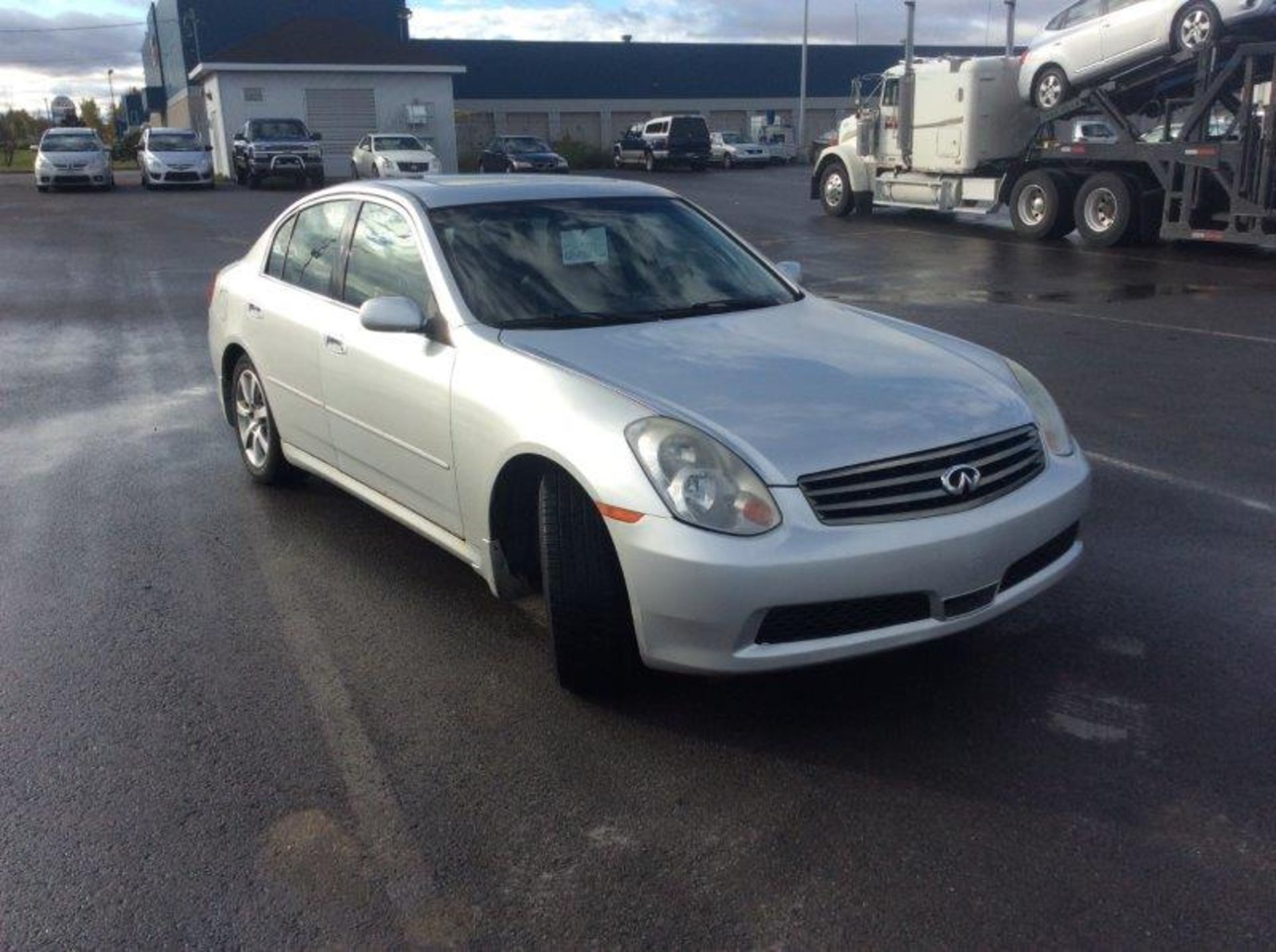 INFINITI G35 (2006) 88919 miles - Image 2 of 8