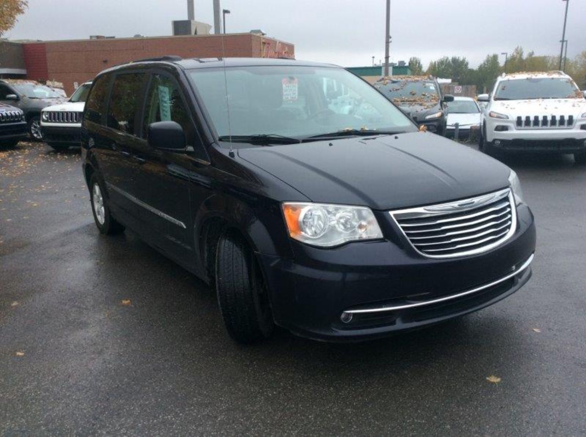 CHRYSLER TOWNCOUNTRY (2011) 133857 km - Image 3 of 19