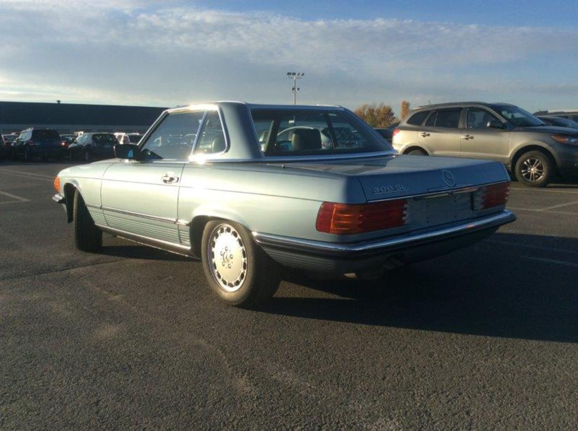 MERCEDES 300SL (1988) 24128 miles - Image 4 of 8