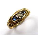 18ct Gold Ring with Sapphire/Pearl size M weight 2.1 grams