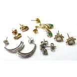 Mixed lot of 5 sets of Gold earrings including pair of White Gold Diamond screw backs 0.40 ct weight