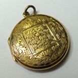 9ct Gold Locket with floral decoration weight 6.2 grams