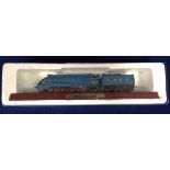 Model Railway Engine, presentation collectable model of the 'A4 Class Mallard', LNER 4468 (gd) (1)