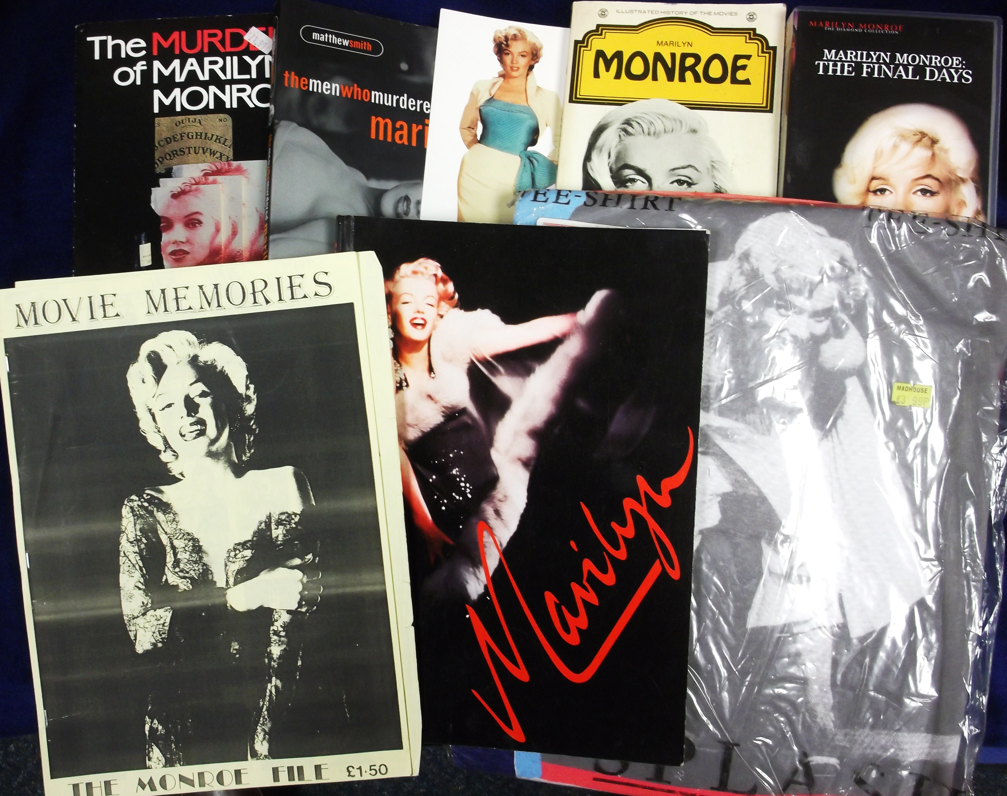 Ephemera, Marilyn Monroe, selection of items, mostly 1970's onwards inc. Books, cuttings, mirror