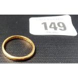 22ct gold wedding band, weight 2.6g approx