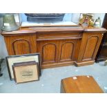 Victorian mahogany veneered break front sideboard with four cupboard doors, width 78'