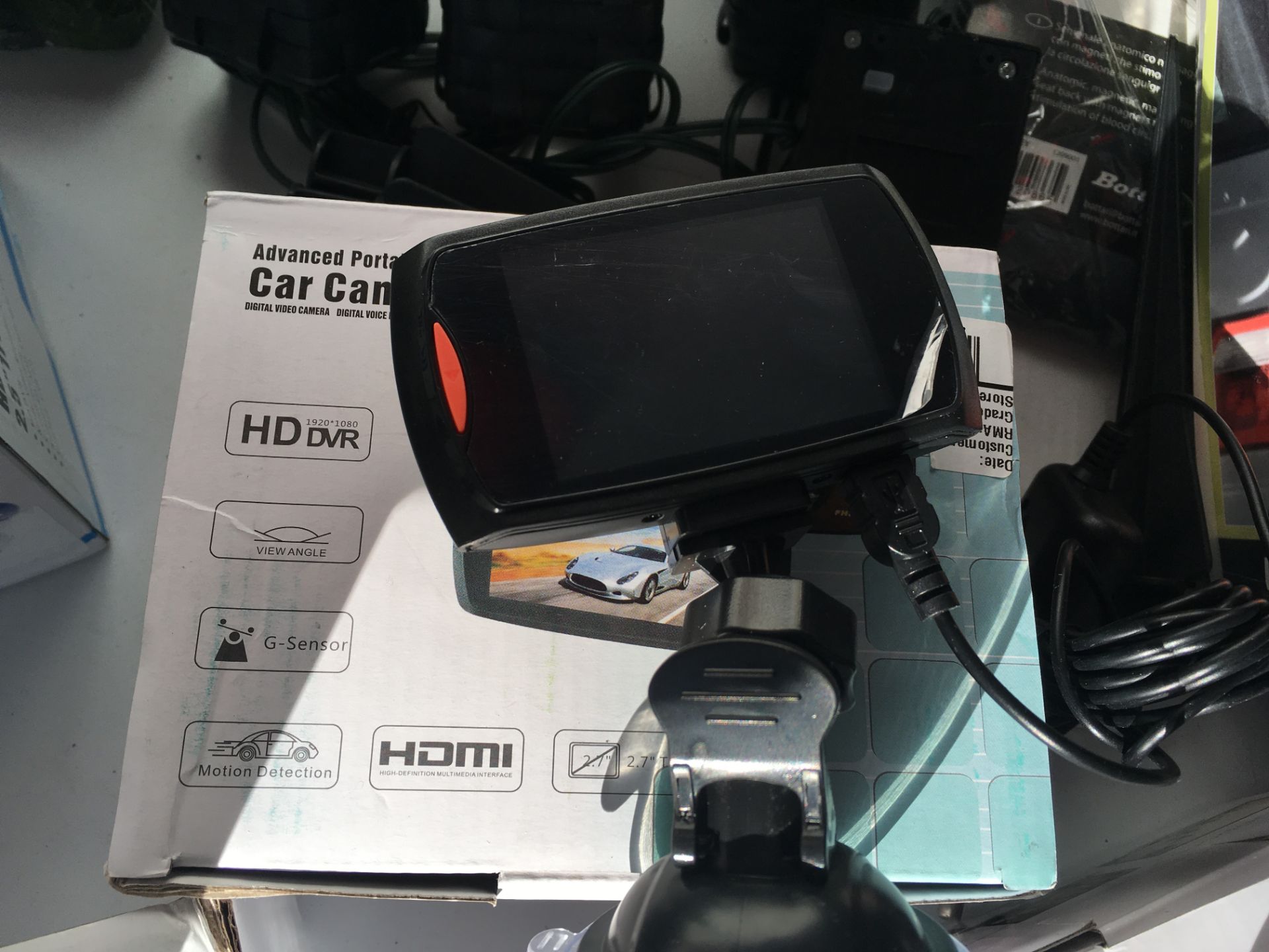 Advanced portable car camcorder. HD-DVR, HMDI, 2.7 inch TFT, motion detection. Bad packaging.