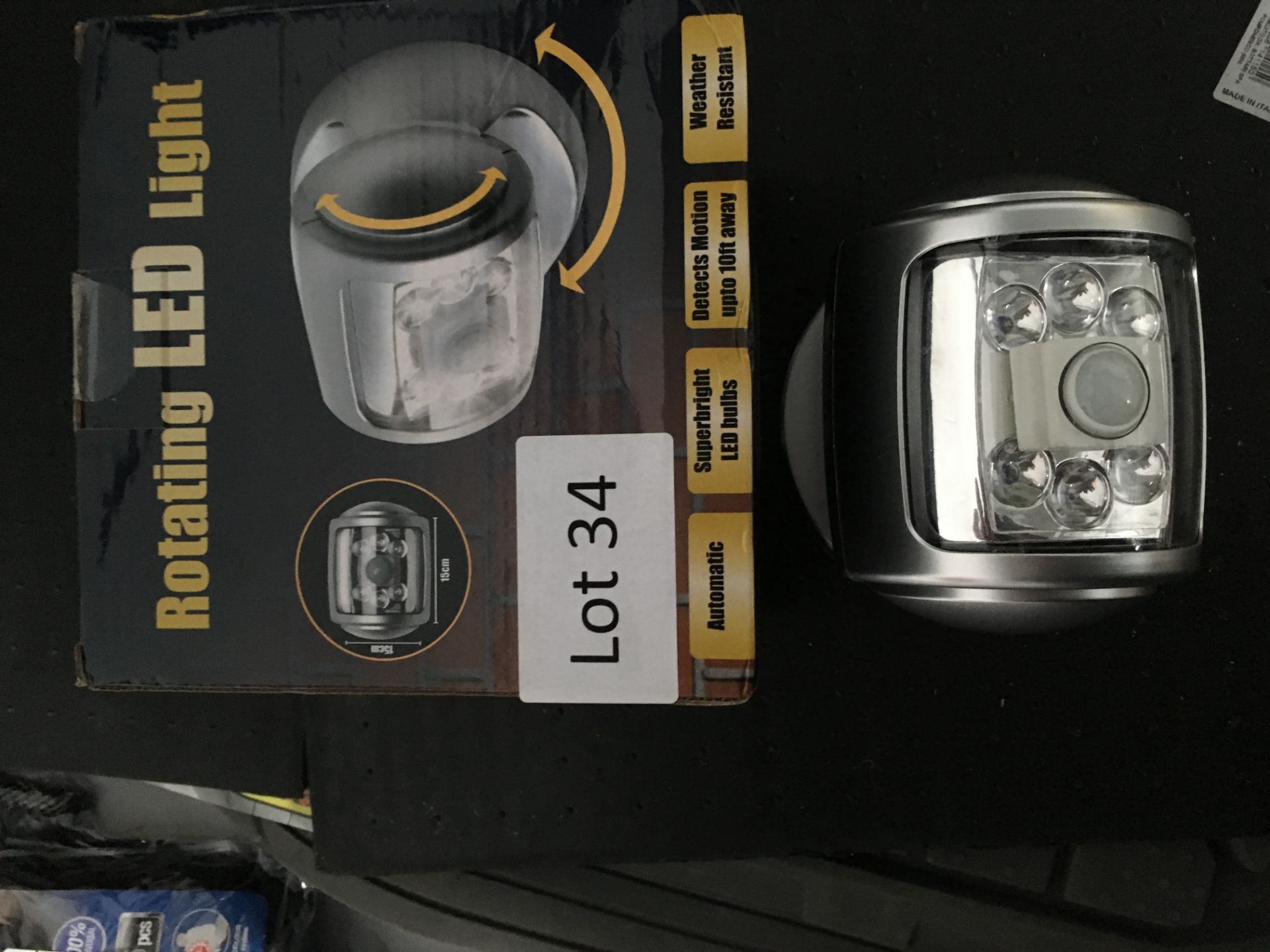 Rotating LED light. Bad packaging.