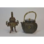 A Japanese iron tea pot with guilded decoration together with a bronze incense burner 23cm日本鐵茶壺及銅香爐