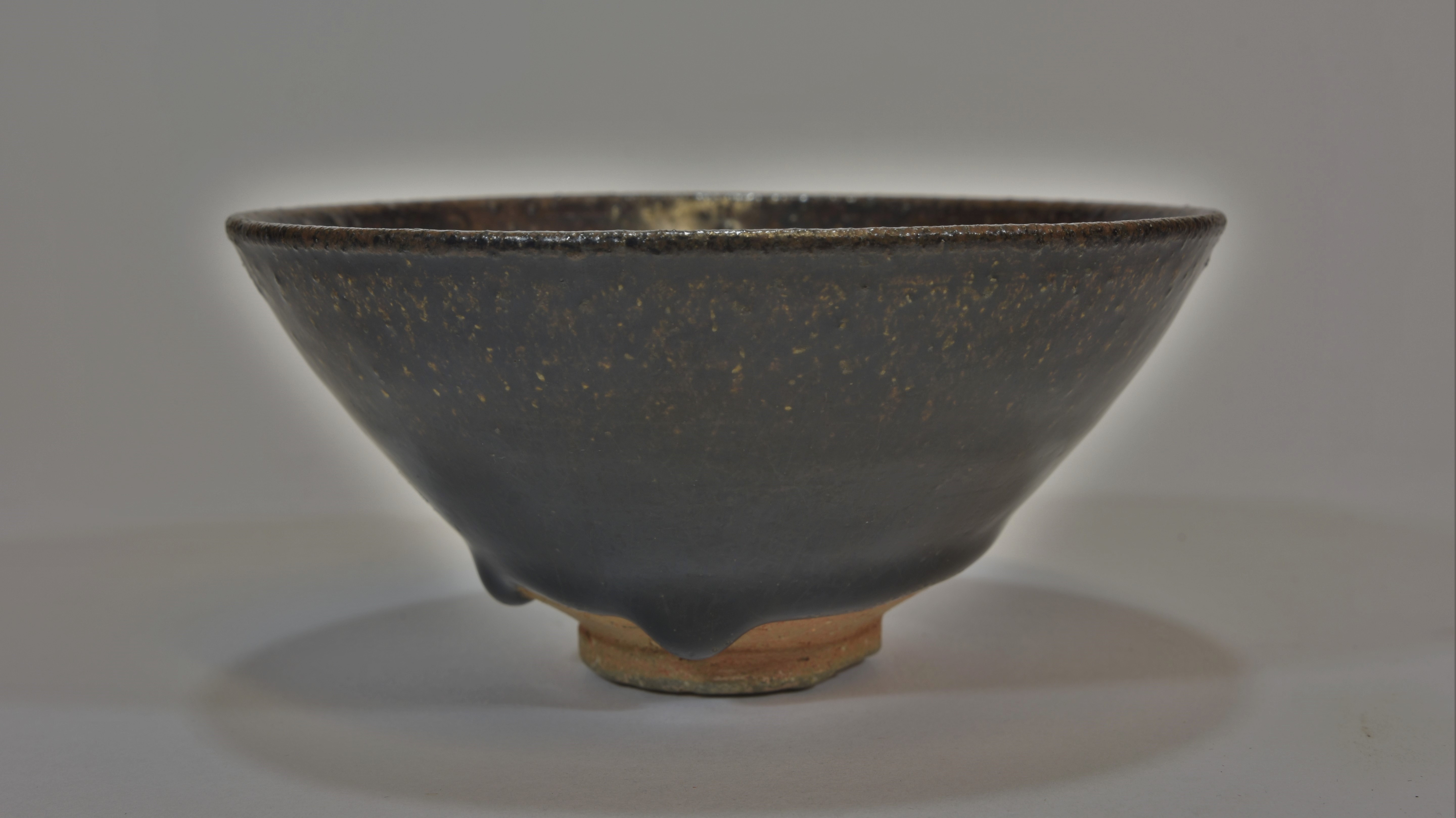 A Song dynasty black glazed tea bowl 12cm diameter宋朝時期 黑釉茶碗