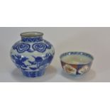 A Japanese blue and white jar with three lions playing among flowers 15cm 日本青花獅子罐及小碗壹隻