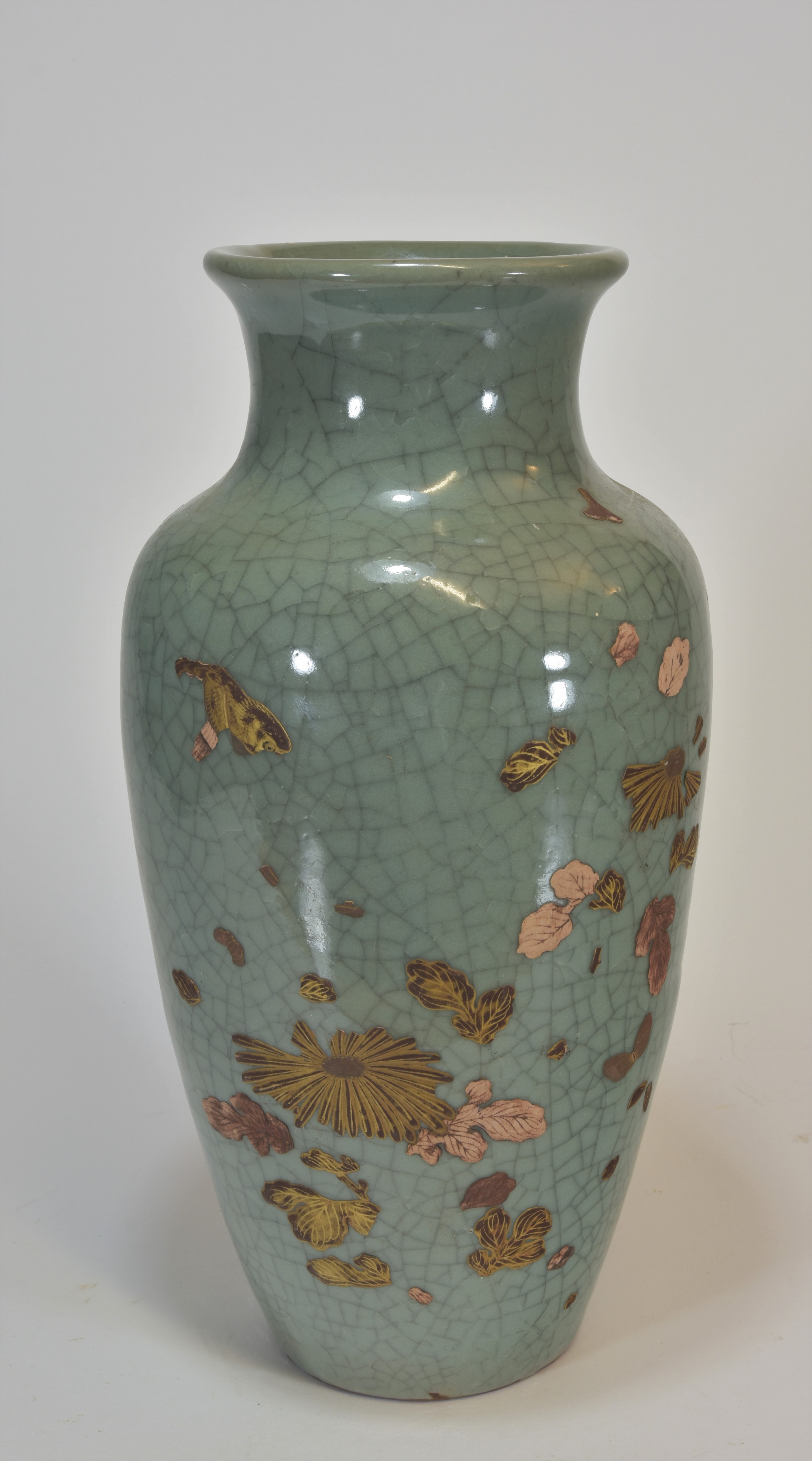 A tall Japanese celadon vase with guilded decorations showing birds and flowers 32cm 日本青瓷花瓶壹個