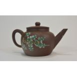 A Yixing tea pot with enamel decoration民國時期 宜興紫砂茶壺壹個