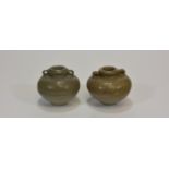 Two 14th - 15th century celadon jars 7-8cm tall (2)宋朝時期 龍泉釉小罐两个