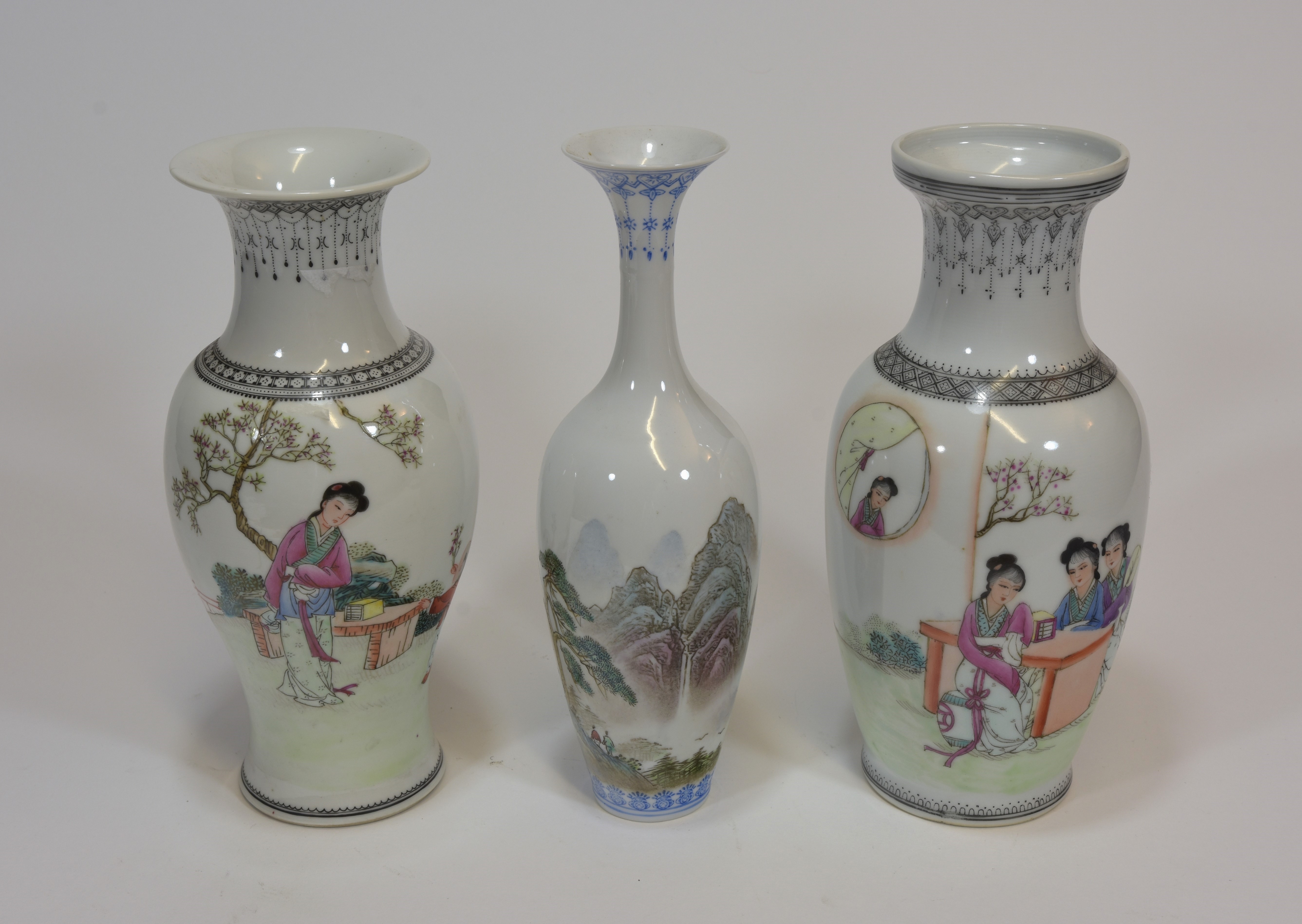 A group of three famille rose vases with ladies figures and birds 19cm (3) 文革時代 粉彩仕女尊共叁件