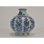 A Kangxi blue and white vase with a leaf mark on the base 14cm清 康熙時期 青花尊