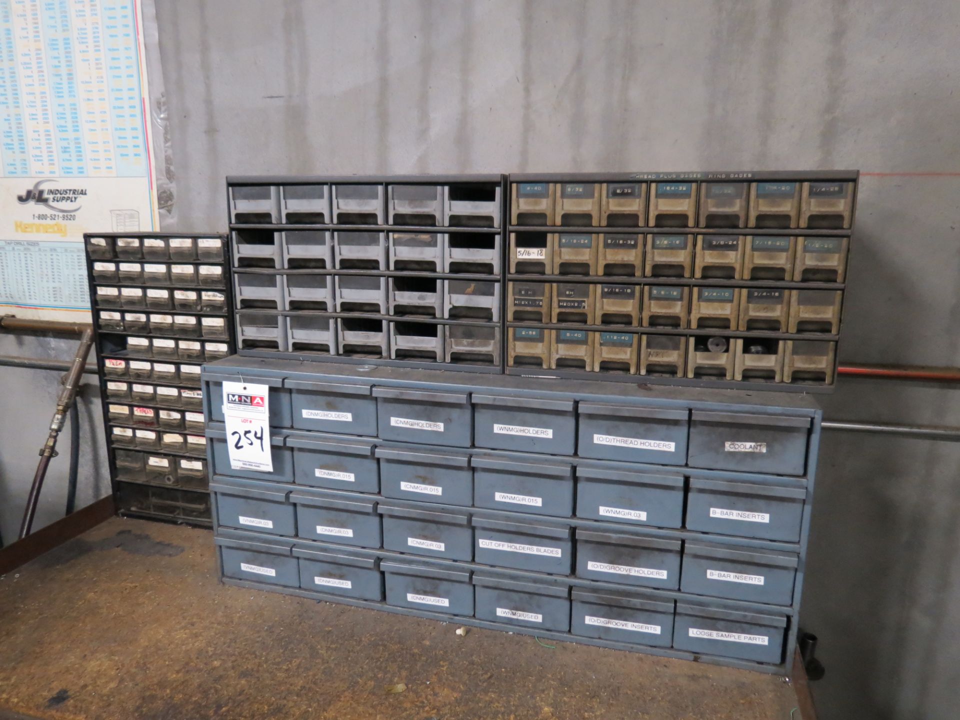 Plastic & metal cabinets - Image 2 of 2