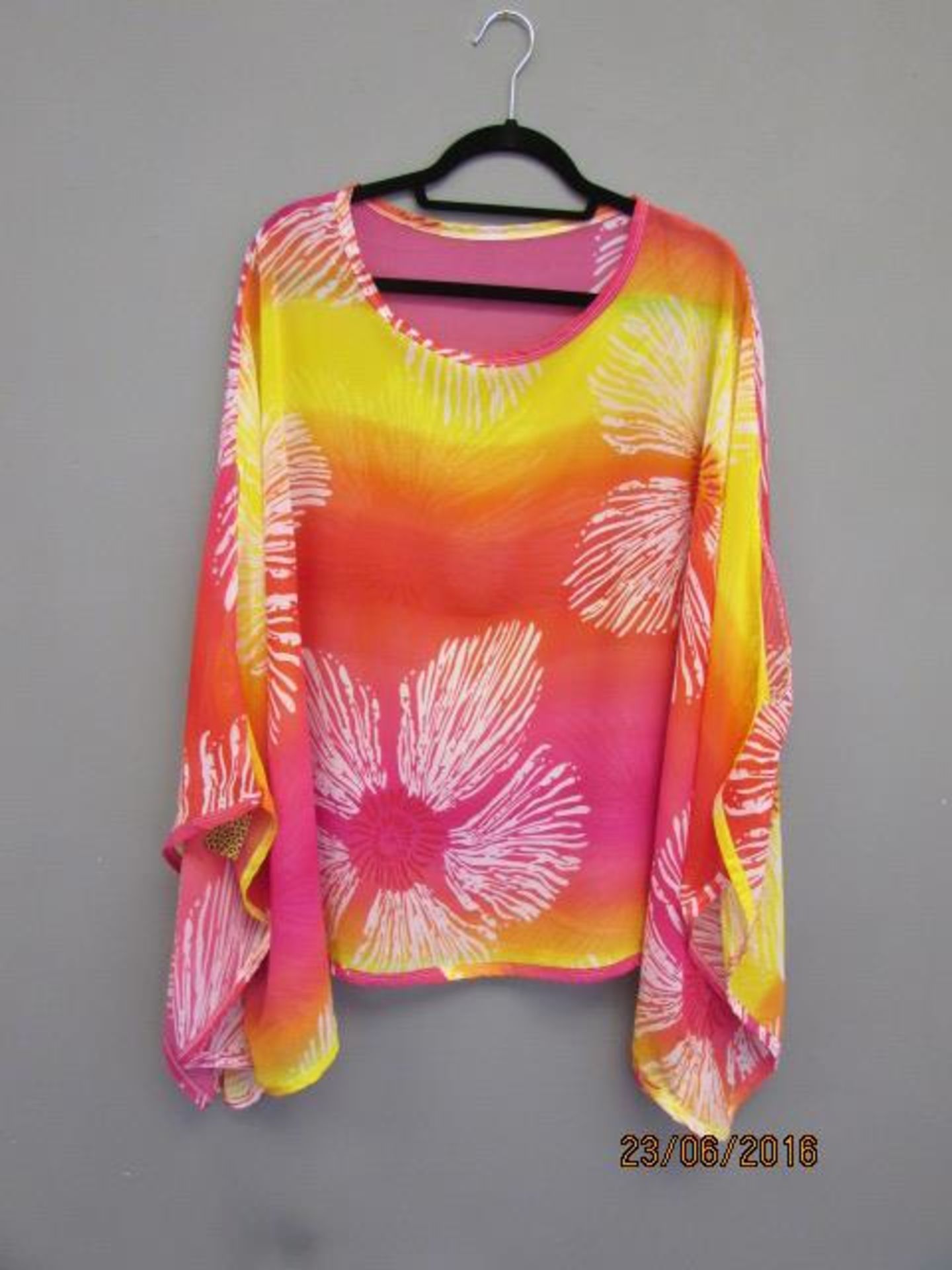 Yellow And Pink Sun Circles Cape-Sleeve Kimono Size One Size