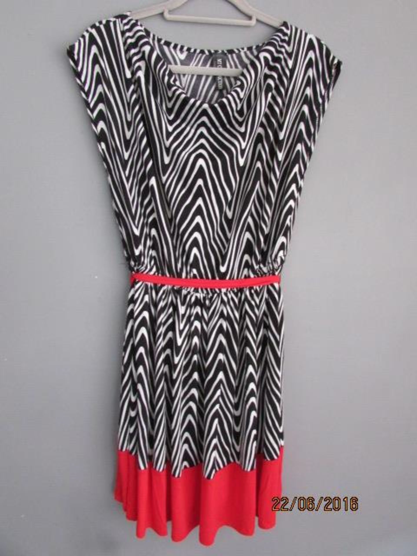 Mt Collection Black And Red Geometric A-Line Dress Us Size M