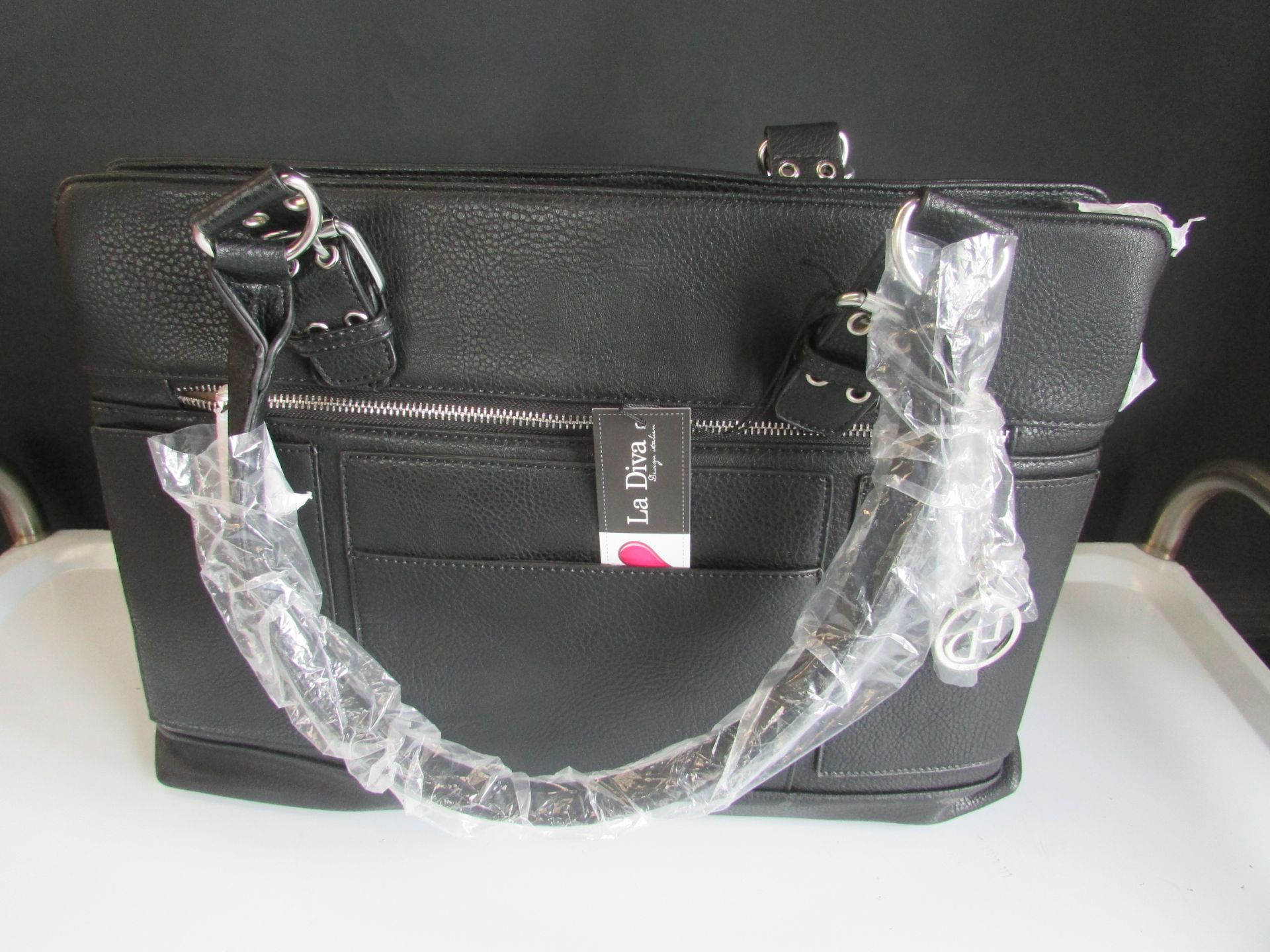 La Diva Design Italian Handbag in Black
