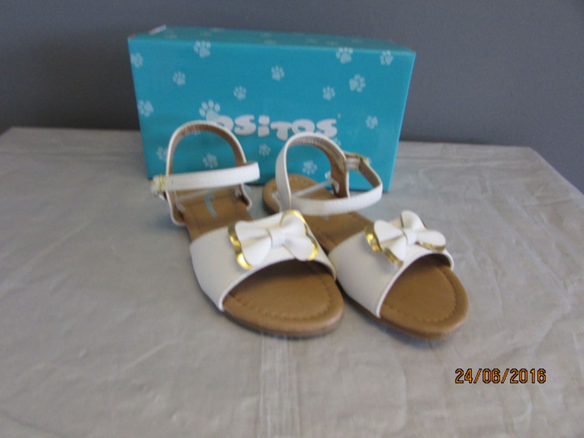 Ositos White Bow Sandal Us Size Small Kid 12