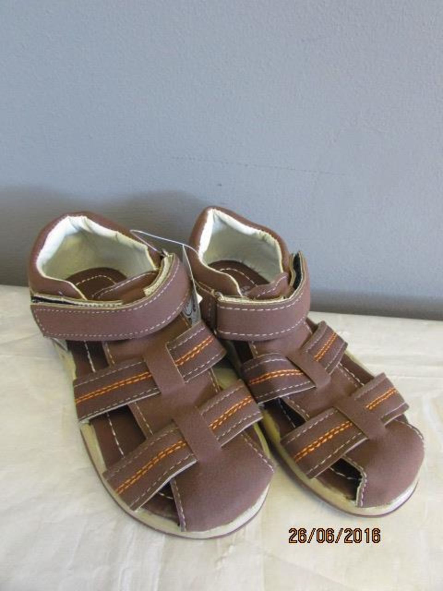 P&W New York Brown And Orange Stitch Closed Toe Sandal Us Size Little Kid 11