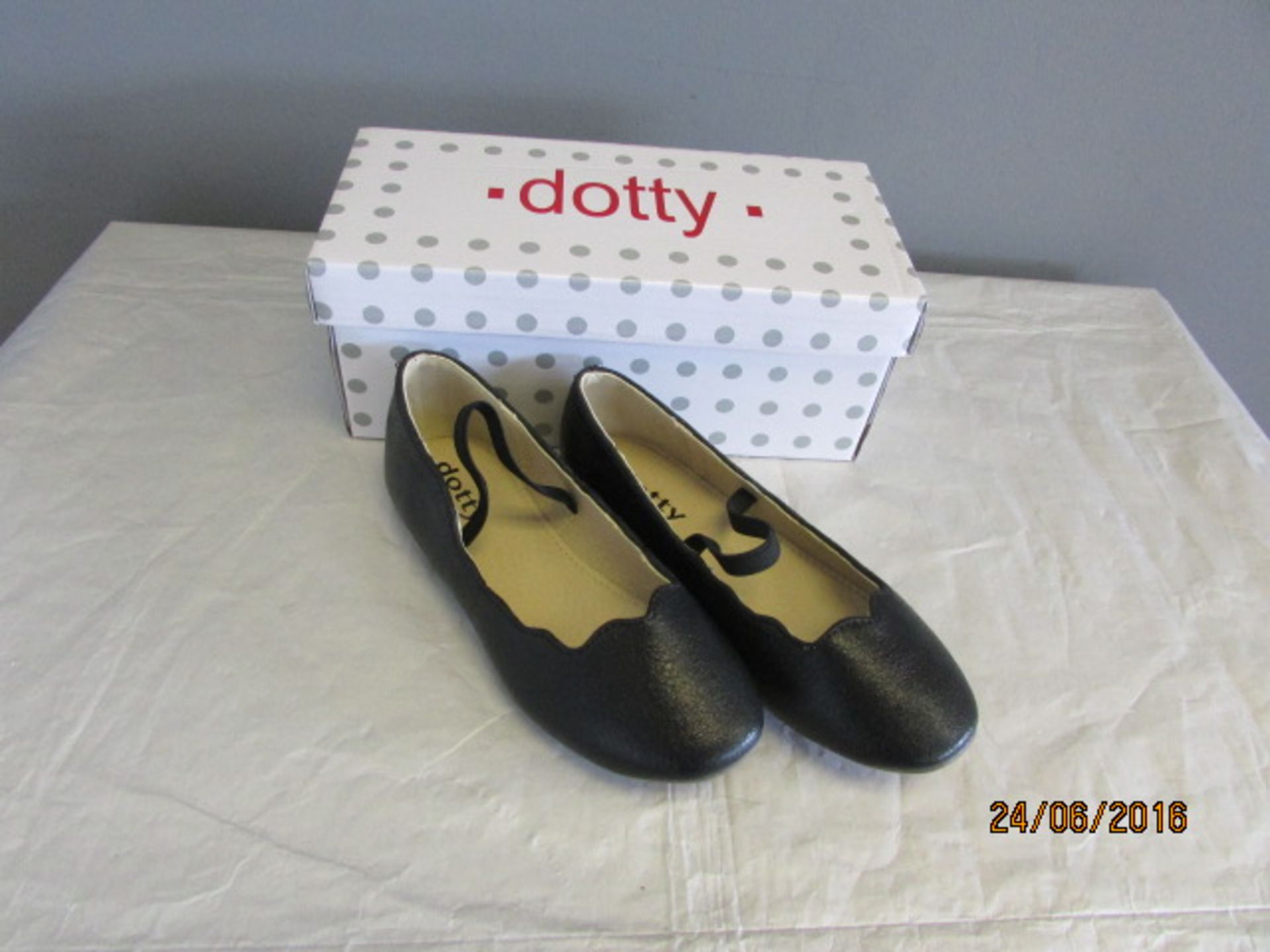 Dotty Black Daphne Scallop Flat Shoe Us Toddler Size 12