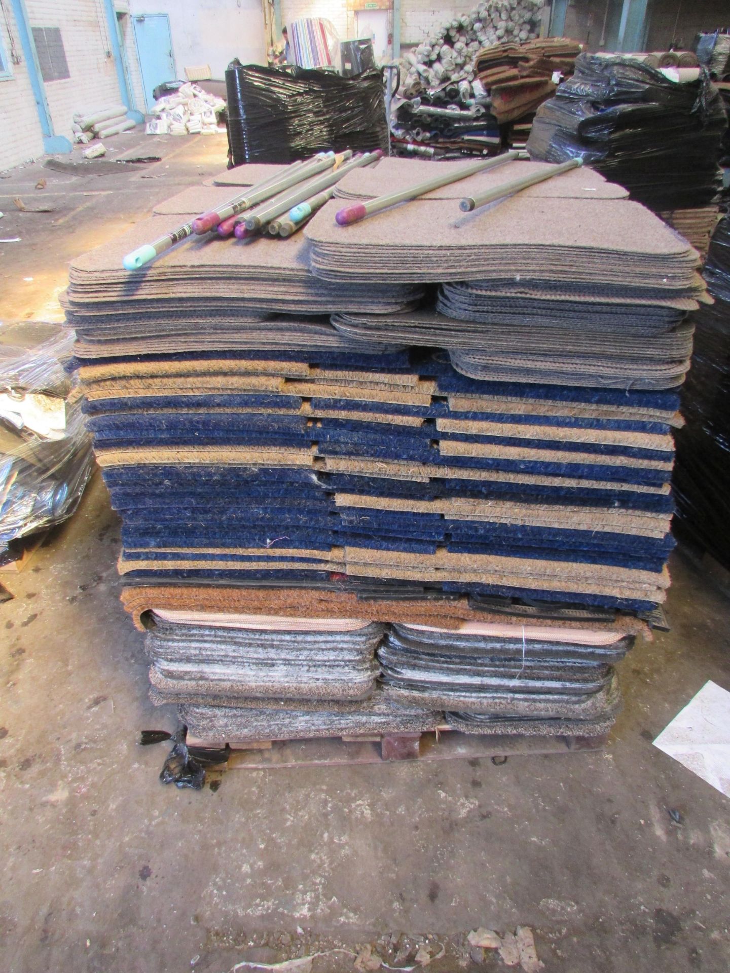 Approx 400 Various Mats Inc. Infinty Scraper & Tuffscrape Mats