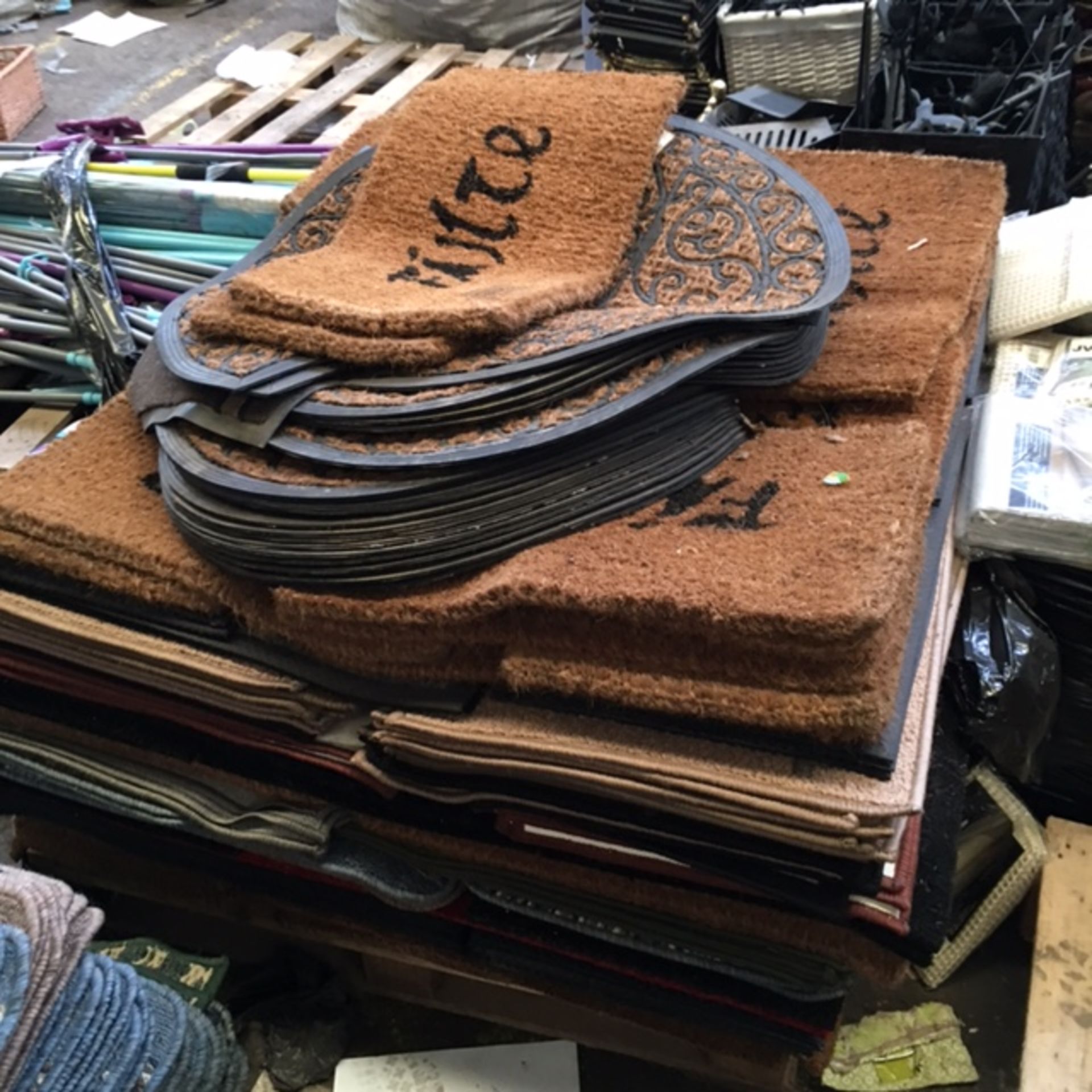 Approx 200 Various Mats Inc. Pvc Patterend Coir Mats