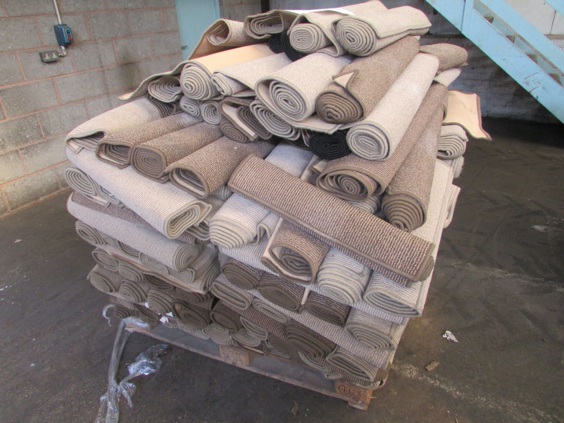 Approx 150 Oxford Machine Washable Runner Mats