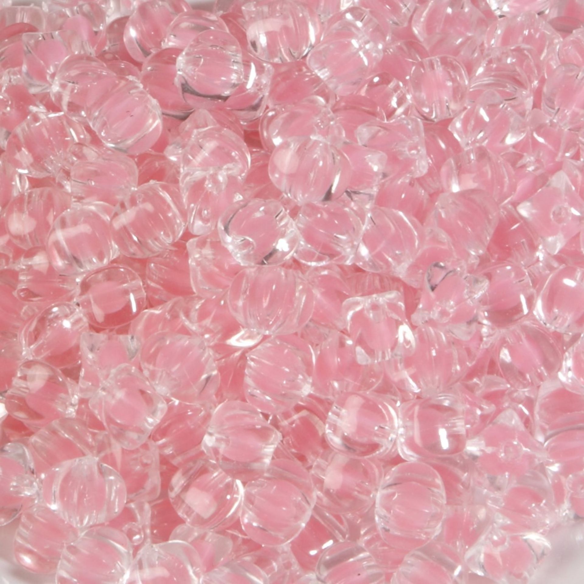 20 Bags (approx 30,000) of translucent craft 8mm beads in the shapes of stars. Mix of 6 colours. - Image 7 of 7