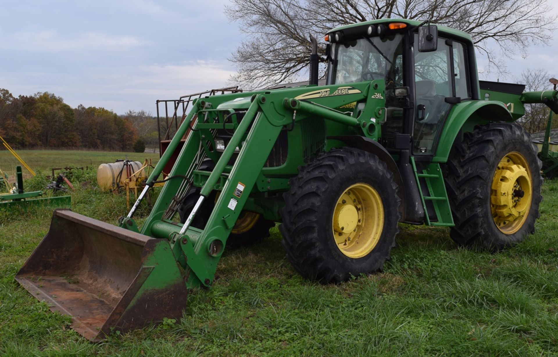 John Deere 7420 Tractor w/ 741 Loader - Image 2 of 3