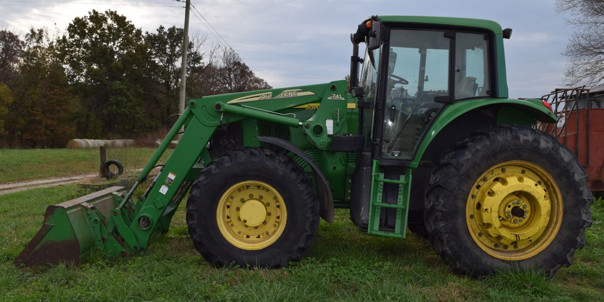 John Deere 7420 Tractor w/ 741 Loader