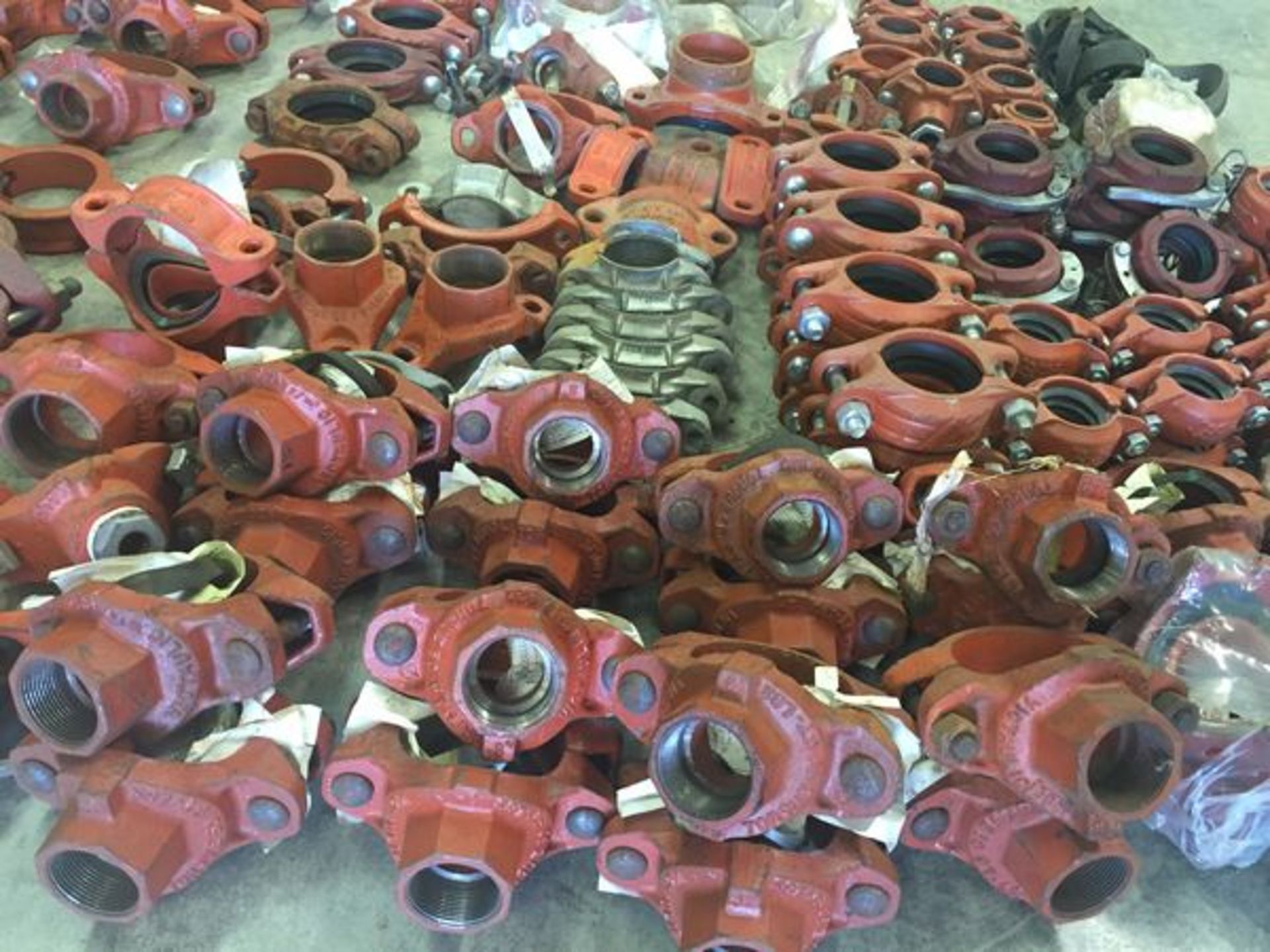 Large Lot of Victrualic & Gruvlok Industrial Sprinkler Fittings - Image 7 of 12